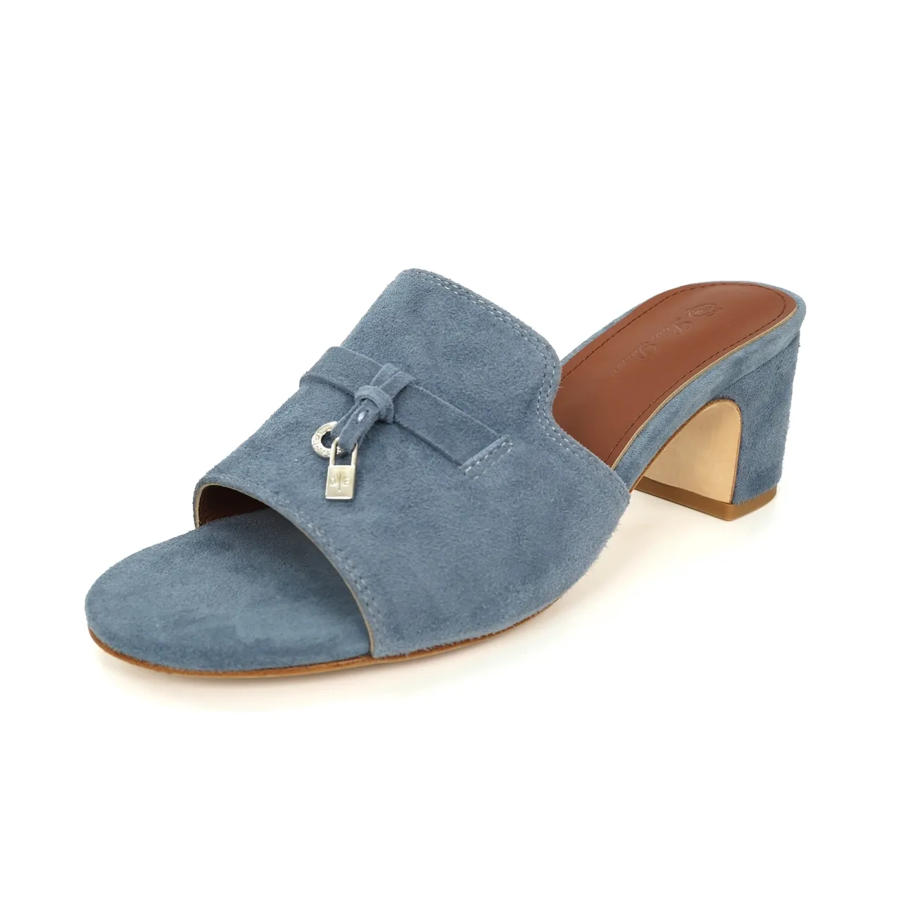 👟👟Ex-factory price 440👟👟 Genuine leather sole +30 suede sheepskin slippers with a strap decorated with Loro Piana My Charms charms and decorated with tone-on-tone stitching. Sophisticated and feminine, it pairs well with both city and resort looks. For those looking for an elegant upgrade, the summer glamor slipper is known for its slim open-back silhouette. size: 35-44 (custom-made sizes 43 and 44 are non-returnable) Upper: imported suede sheep leather (sheep), cowhide ostrich pattern, cowhide snake pattern Lining: imported high-grade mixed sheep silk Heel height: 5.5CM